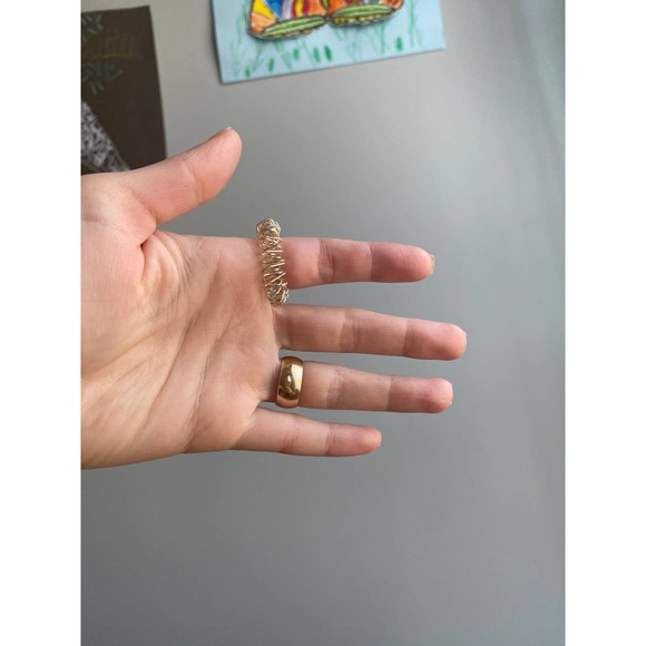 Metal coil wire ring, new--size 7 - Picture 4 of 7